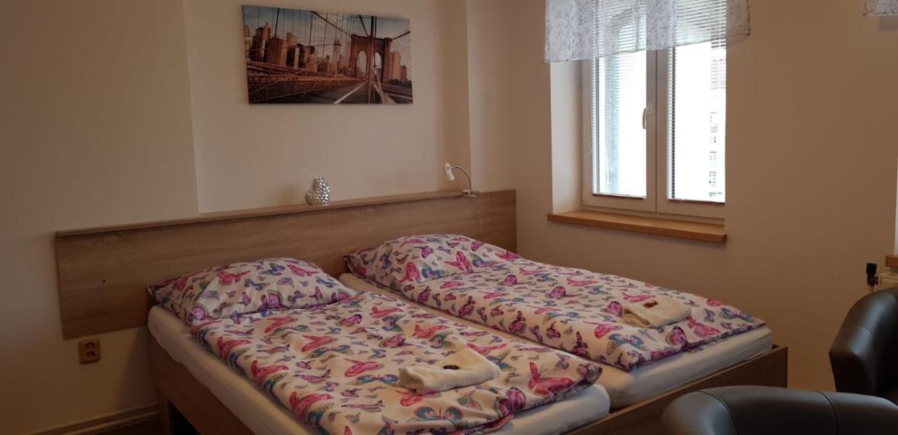 Penzion Mar Hradec Králové Exterior foto
